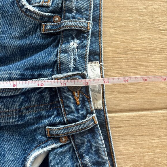 Free People We The Free Lasso Shorts Women's 27 Blue Denim Button Fly Distressed - Picture 8 of 9